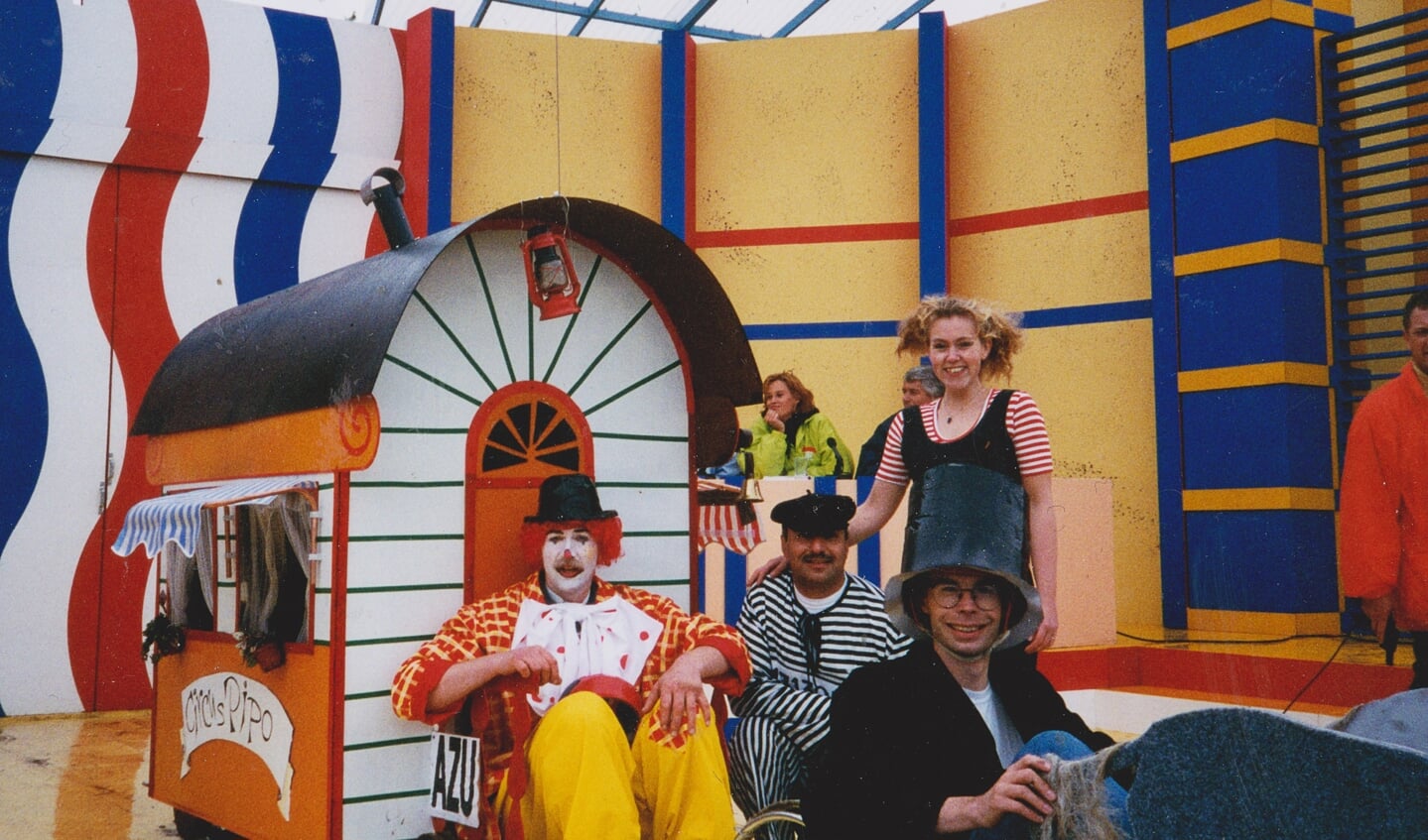 In 1996 nam het AZU-team deel als Pipo de Clown and Friends.