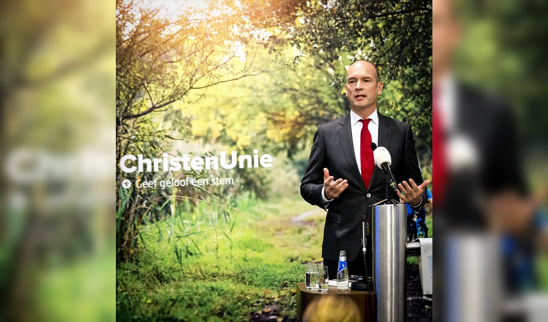 2016-10-14 10:30:45 DEN HAAG -  ChristenUnie-leider Gert-Jan Segers presenteert het verkiezingsprogr