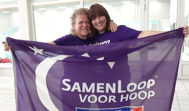 Sandy Schalk en Linsey Schluter van team 'Gezellige Boel'.