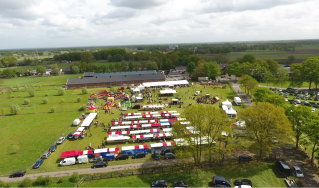 Rommelmarkt Stichting Denbi in Meulunteren.