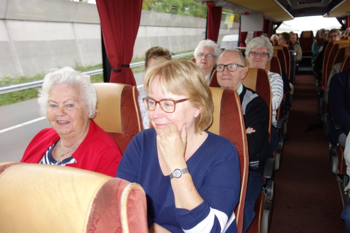 In de bus.