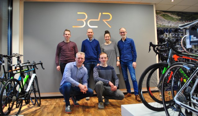 Het team van de Ronde van Nijkerk, met linksonder Ralph Eggenkamp.