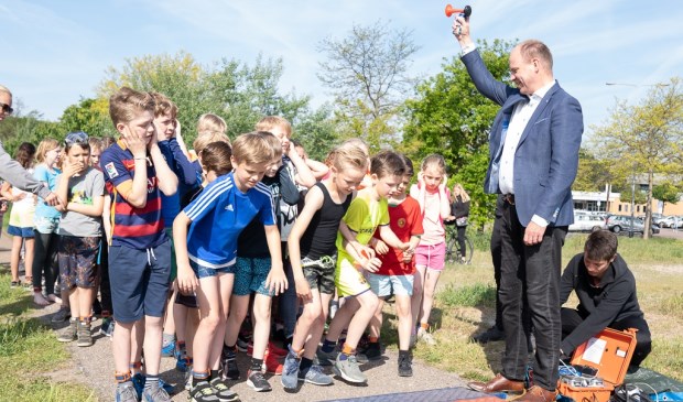 Het startschot voor de triatlon werd gegeven door wethouder Diepstraten.