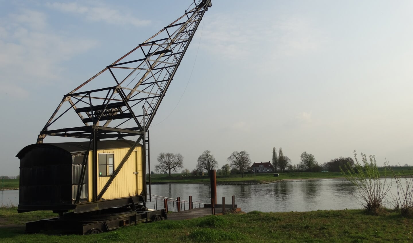 oevers Lek bij steenfabriek Bosscherwaarden