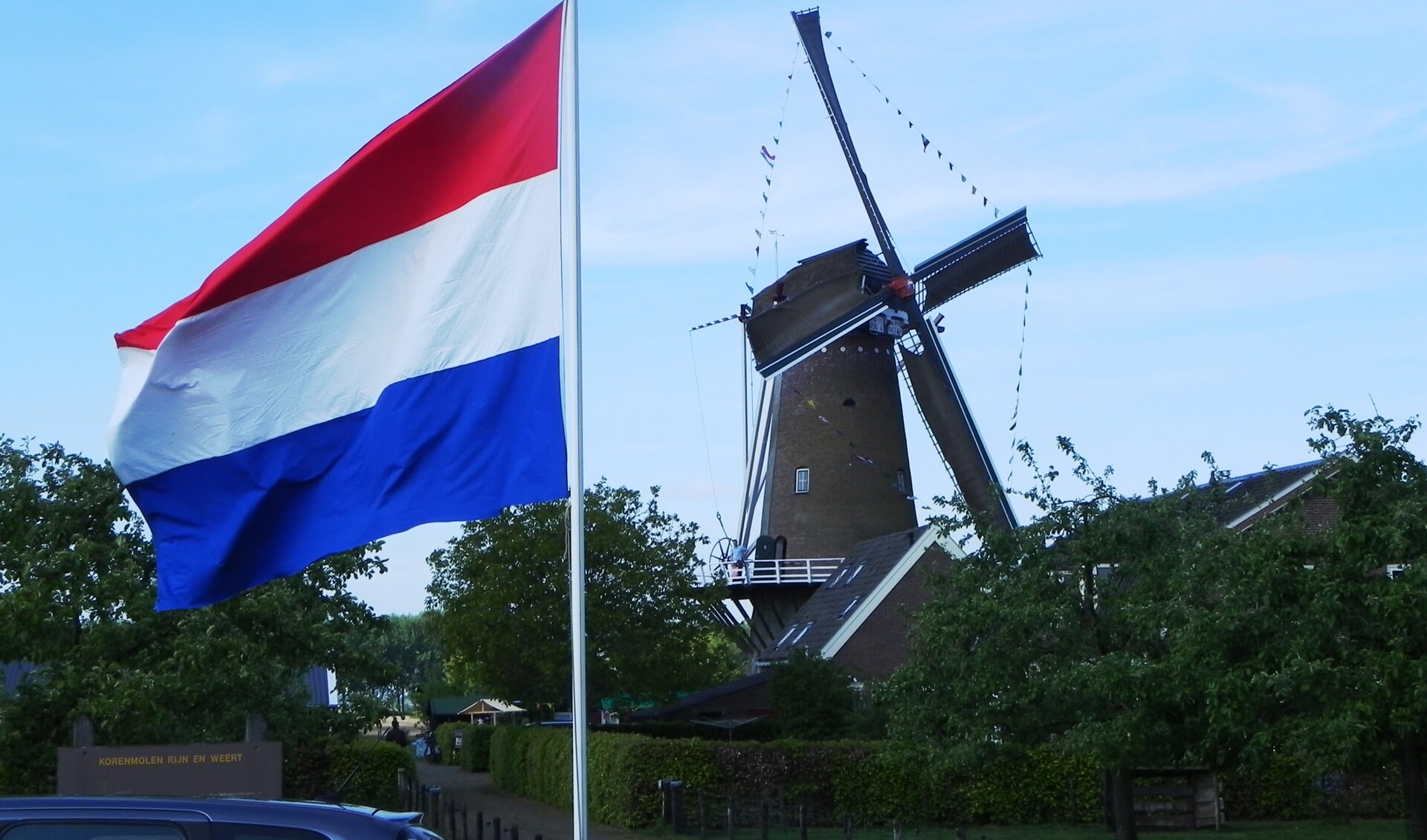 In 1994 werd de molen Rijn en Weert na jaren van restauratie feestelijk heropend. Nu 25 jaar later is zij nog steeds in functie en staat zij dankzij de inzet van vele vrijwilligers nog fier te draaien.