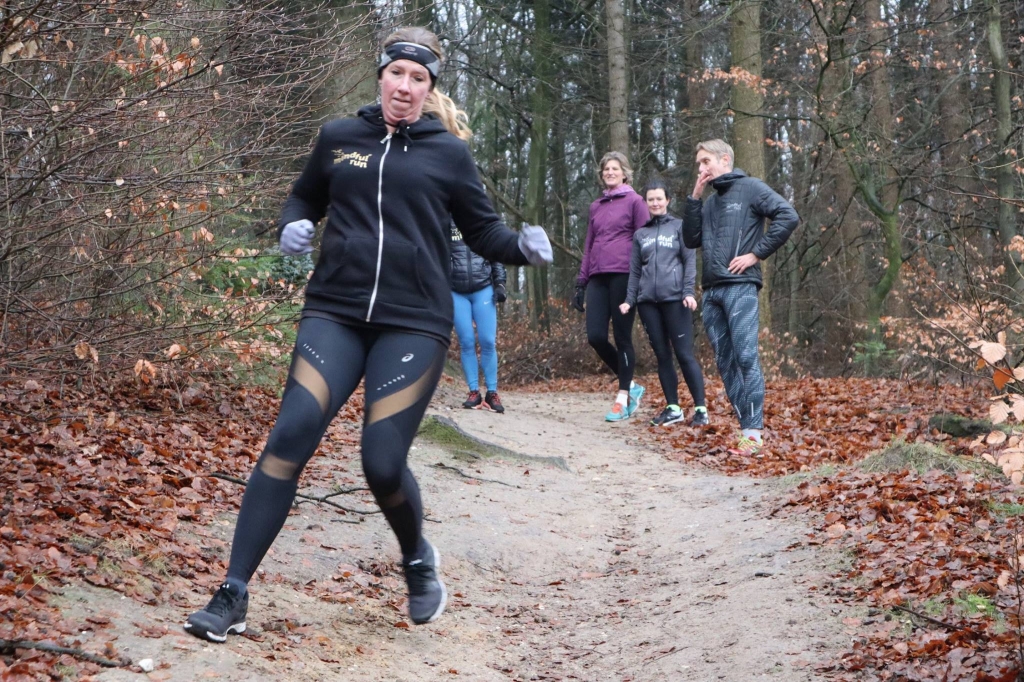 Oefenen in afdalen tijdens de clinic