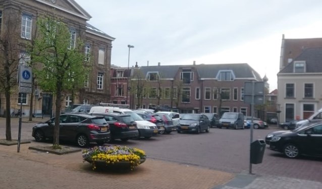 Ook over de heringerichte Groenmarkt stelde Fractie Van Maaren vragen aan het college.