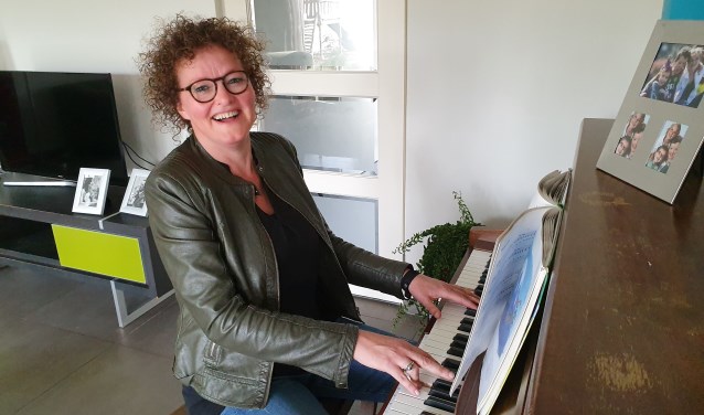 Muziek en gezelligheid kleuren het leven van Marie-José