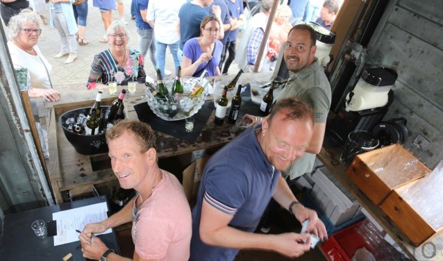 Een ontspannen sfeer kenmerkt het Santpoort Food Fest.