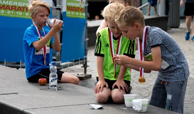 Vaders mogen vanwege Vaderdag ook meelopen aan de Ska Mini-Marathon.
