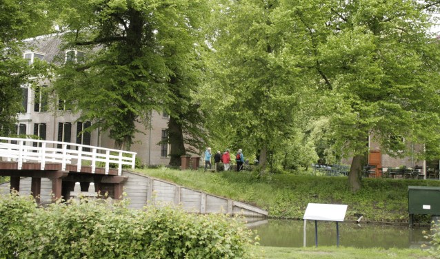 Landgoed en landhuis vorme een geheel, en wandelaars worden uitgenodigd het Pop-up Museum te bezoeken.