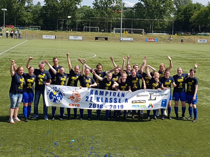 Huldiging na afloop van de wedstrijd