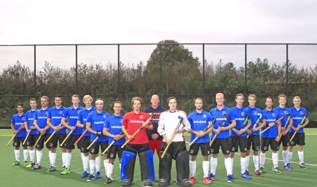 De heren van Mixed Hockey Club Barneveld hebben zich gehandhaafd in de tweede klasse.