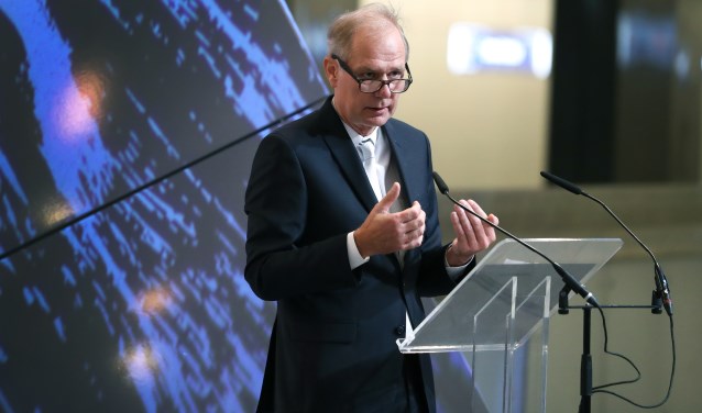 Hoite Detmar bij de opening van de Noord-Zuidlijn