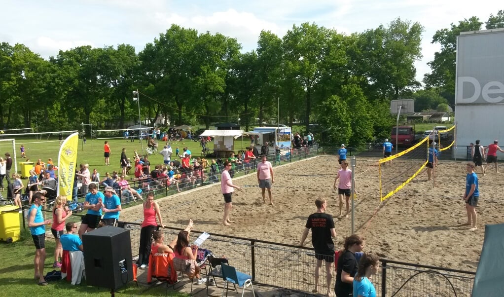Op het Knollenveld in Voorthuizen wordt jaarlijks een volleybaltoernooi van SDS gehouden.