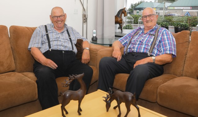 Henk van Soeren (links) en Jan van Meerveld (rechts) zijn vrienden voor het leven.