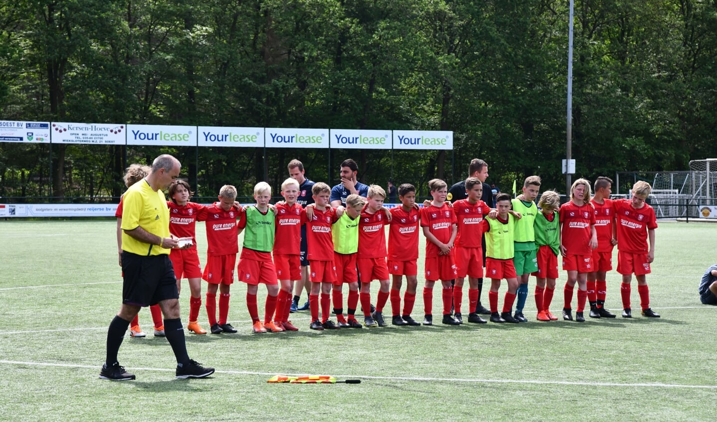 Spanning bij de spelers van FC Twente bij een strafschoppenserie