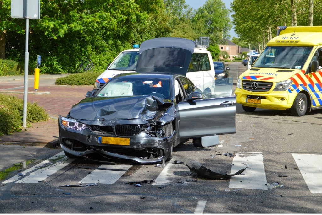 Forse Schade Bij Ongeval Op Banneweg In Gorinchem Destadgorinchem