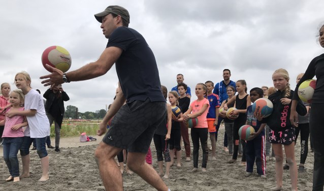 Net als in 2017 zijn er weer beachvolleyclinics en andere sporten op het Baggerfestival. Deze keer vindt het alleen in de Merwestraat plaats.