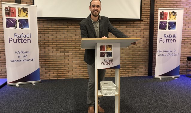 Johan Tomassen verkondigt vijf jaar het woord in de Rafaël gemeente in Putten.