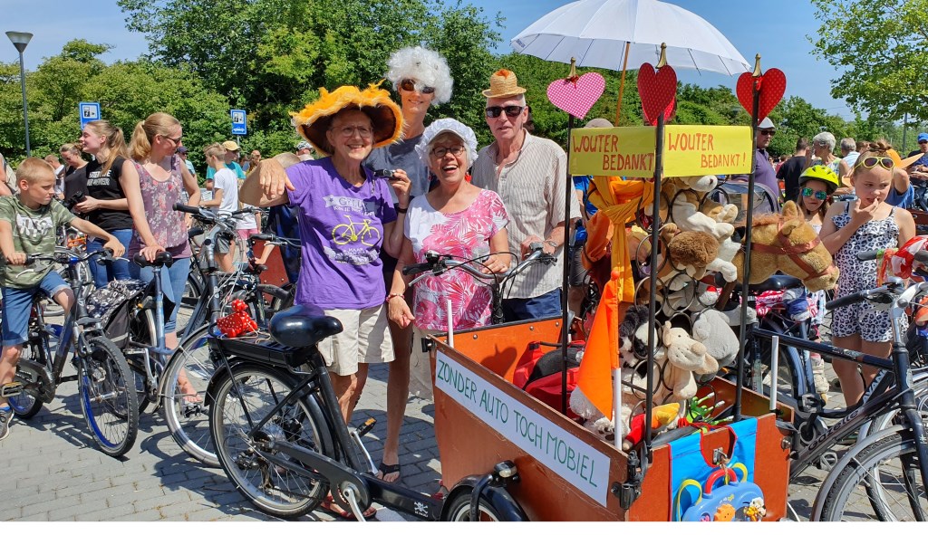 De best versierde fiets, als dank aan de burgemeester.