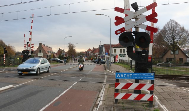 De overgang bij de Kerkweg sluit op z'n vroegst in het najaar van 2021.