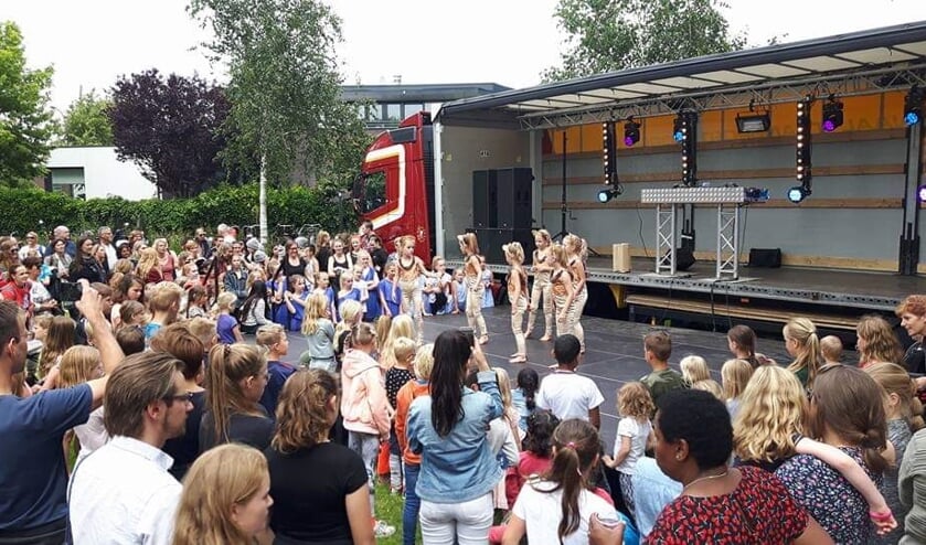 Buurtbewoners, zorginstellingen, kinderen en ouderen ontmoeten elkaar op 22 juni.