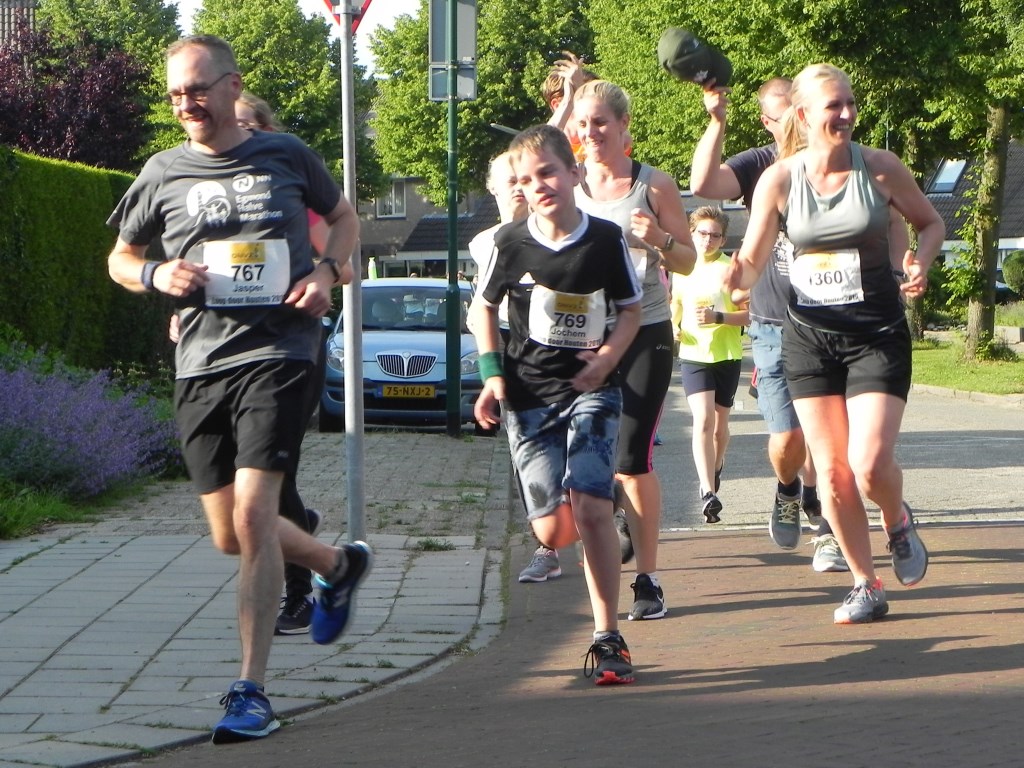 Loop door Houten was weer een feest Houtens Nieuws Nieuws uit de