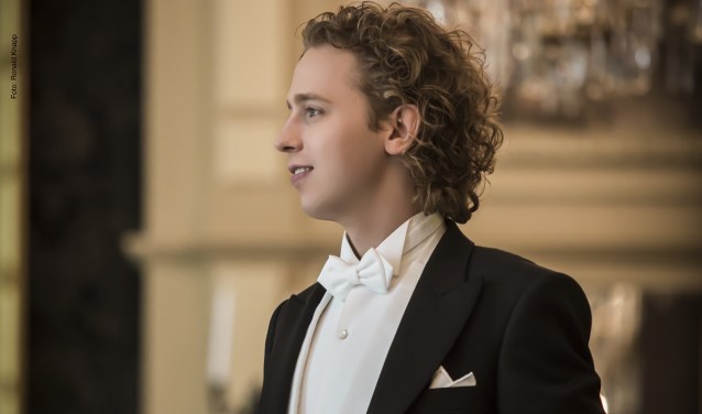 Bariton Raoul Steffani en pianist Gerold Huber brengen op 11 oktober de mooiste liederen vol jeudig elan van Sibelius, Grieg en Berg.