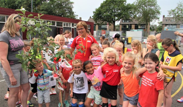 Marleen voor de laatste maal tussen haar kleine grut.