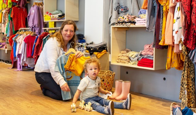 Maaike van de Pol: ,,Het is een fijn gevoel om kinderen te kleden en plezier te geven.''