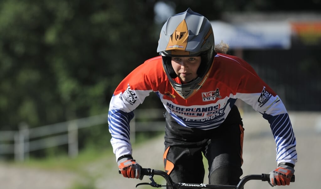 Anne Bos timmert aan de weg als BMX'er en gaat voor internationale successen.