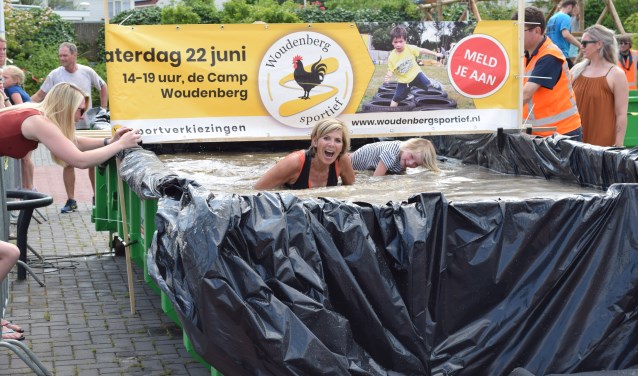 Het modderbad op het einde van de obstacle run.