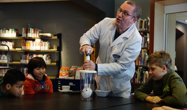Mad Science houdt activiteiten voor kinderen die kennis willen maken met de wetenschap.