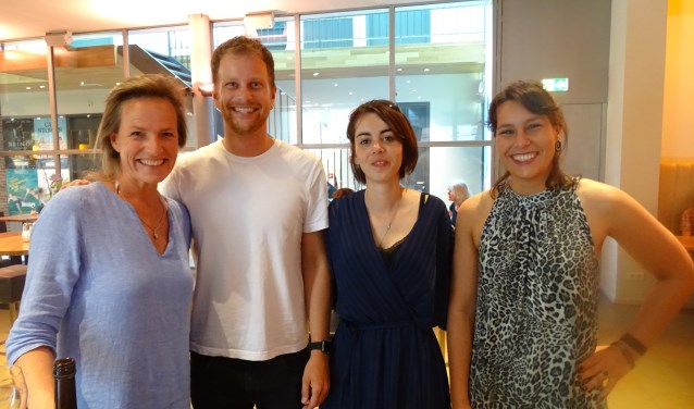 Van links naar rechts: Willemijn Cerutti, Mick van Jole, Maartje neveljan en Caro Jacobs.