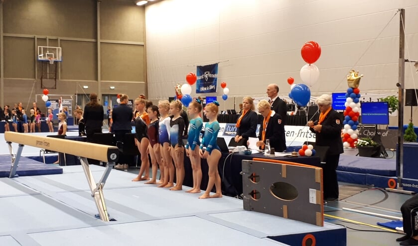 Puck 3e van links