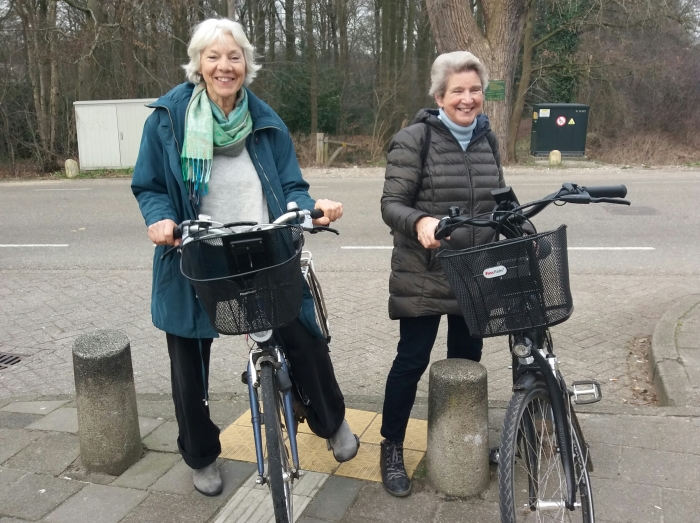 Dames gaan fietsen