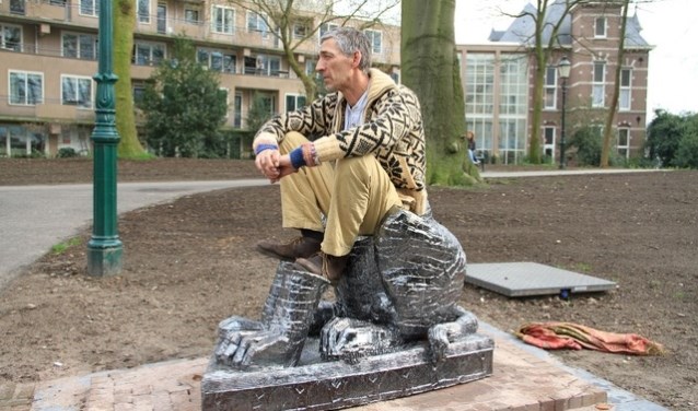 'De beeldbank' was het afscheidscadeau voor oud-burgemeester Albertine van Vliet.