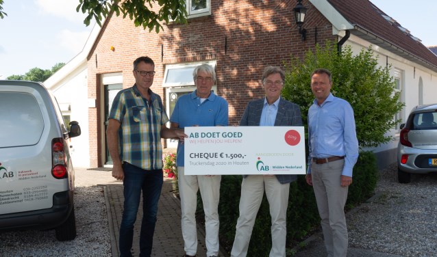 Een mooie bijdrage voor Truckerdag Houten