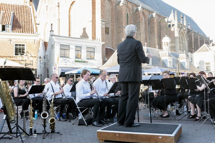 Regionaal Concertorkest Wilskracht onder leiding van Geert Schrijvers