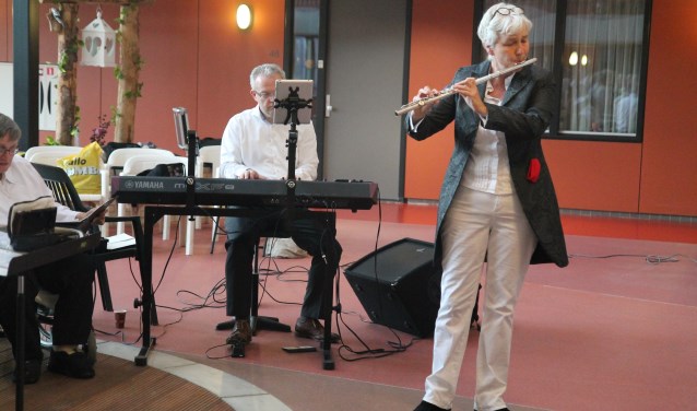 Bram en Trees brachten een lied uit Lourdes ten gehore.