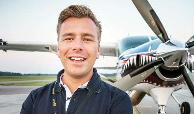 Martijn Middelman vliegt in het dagelijks leven als First Officer in een Boeing 737.