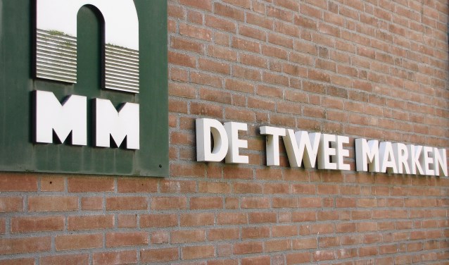 613248_00mm de twee marken.jpg