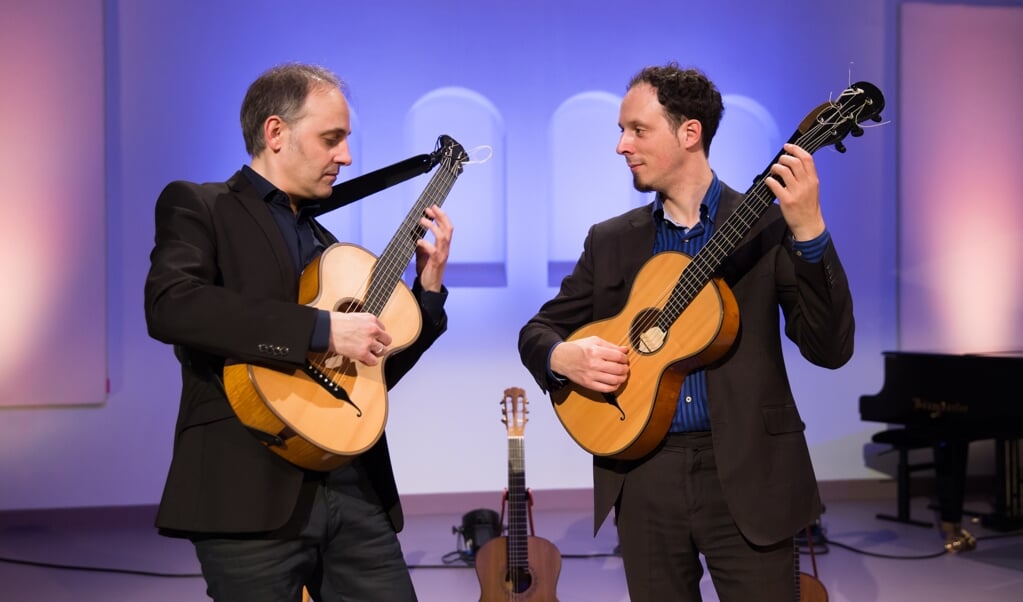 Gitaristen Fernando Cordas en Izhar Elias spelen op 28 maart het wereldberoemde 'Adagio' uit Rodrigo's 'Concerto de Aranjuez'. 