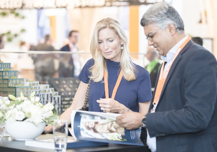 GVON-notarissen Susan van Os en Rajesh Gopisingh
