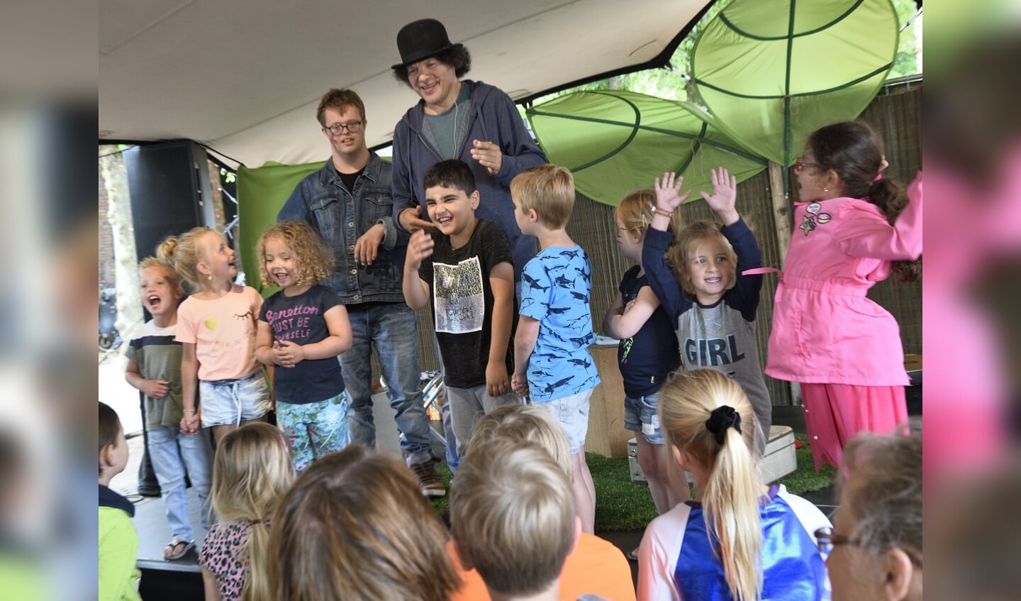 BOOM IN’ feest in het centrum van Putten, een initiatief van VVV Putten en Cultuurkust i.s.m. WCP.