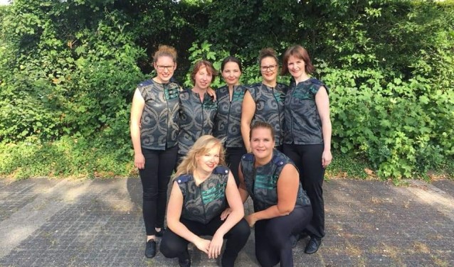 De dansers komen op maandagavond bij elkaar.