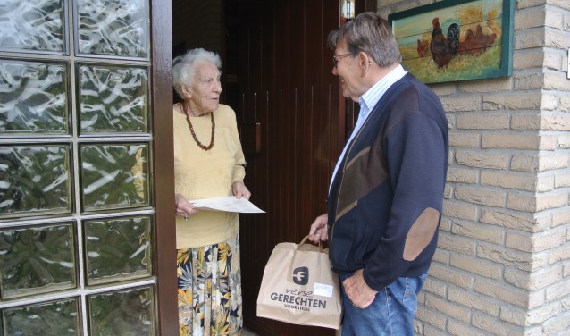 Mevrouw Knoop maakt al twaalf jaar lang gebruik van Maaltijd aan Huis.
