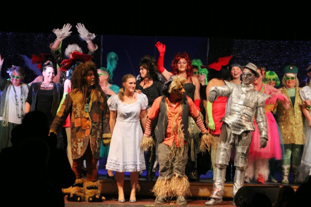 De cast van 'The Wiz' tijdens het 65-jarig bestaan.
