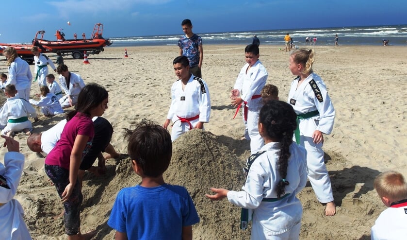 Winnaars van de grootste zandberg Choi Do Kwan de Meern